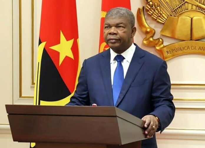 Pr-Joao-Lourenco-Mensagem-de-Fim-de-Ano-scaled-1_750x540_acf_cropped-1_750x540_acf_cropped-1